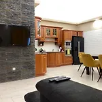 فيلة Luxury *