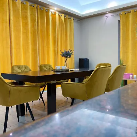 Luxury * Zamárdi