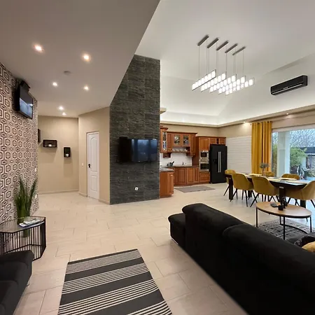 Luxury Βίλα Zamárdi